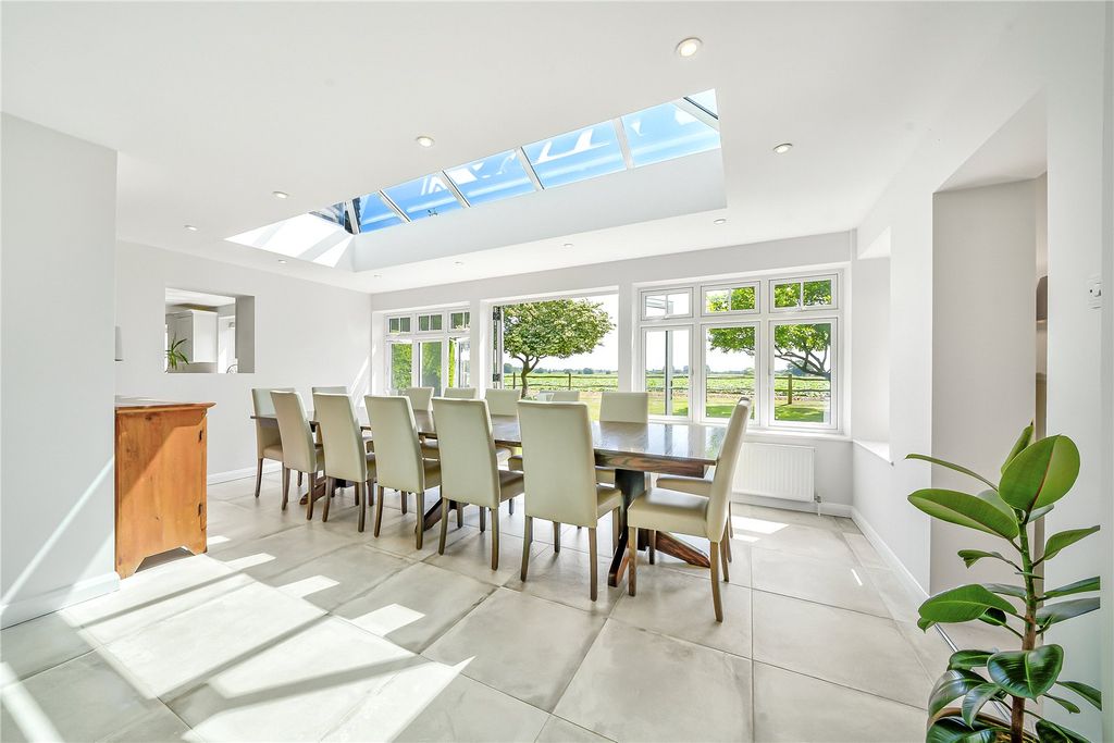 Property photo 2 of 39 Dining Room