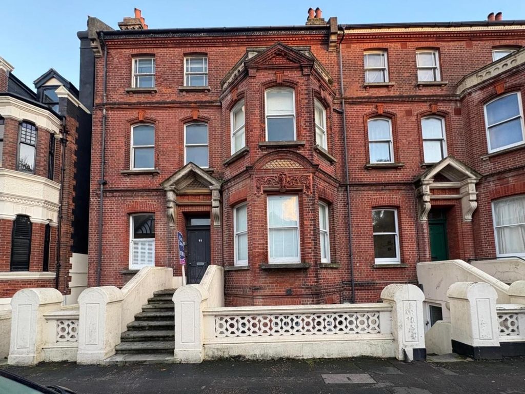 Property photo 1 of 4