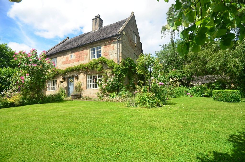 Property photo 1 of 28