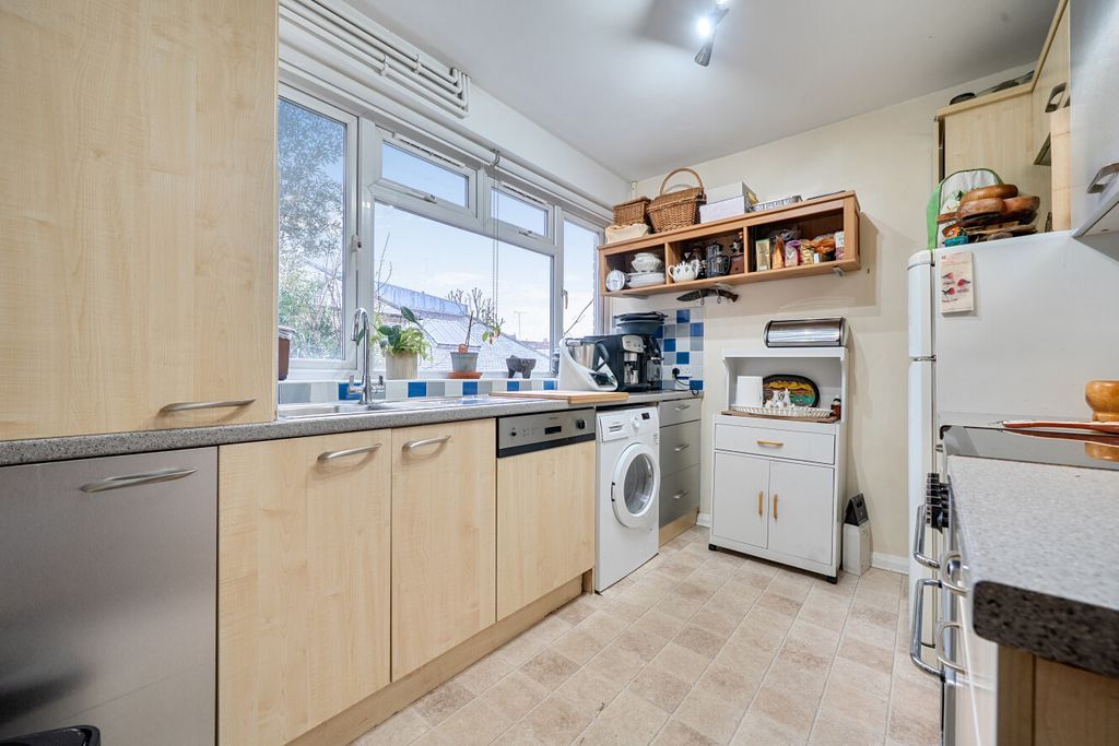 Property photo 2 of 17 1396899-6-6970F5E...