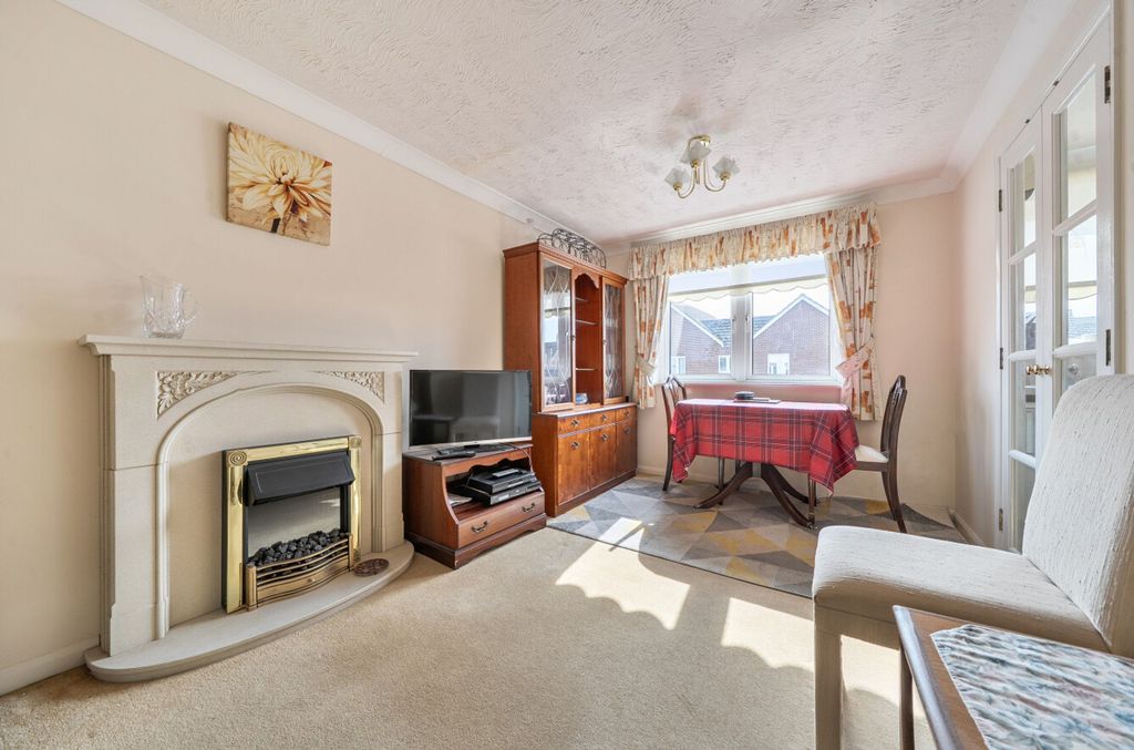 Property photo 2 of 19