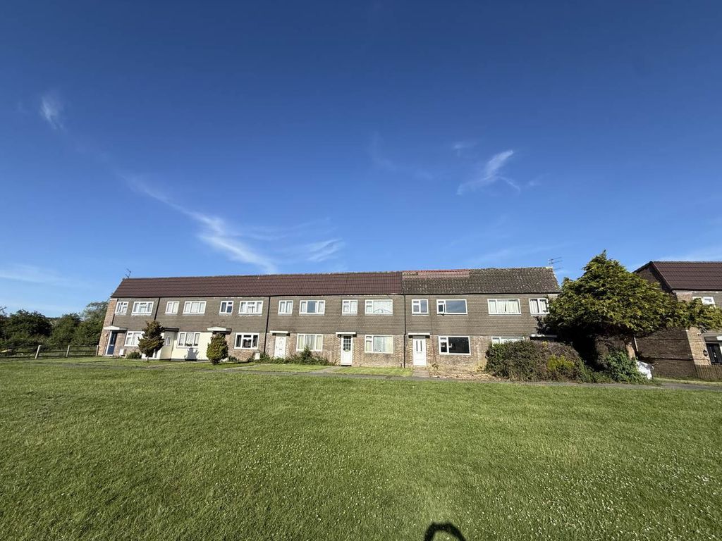 Property photo 1 of 19 External