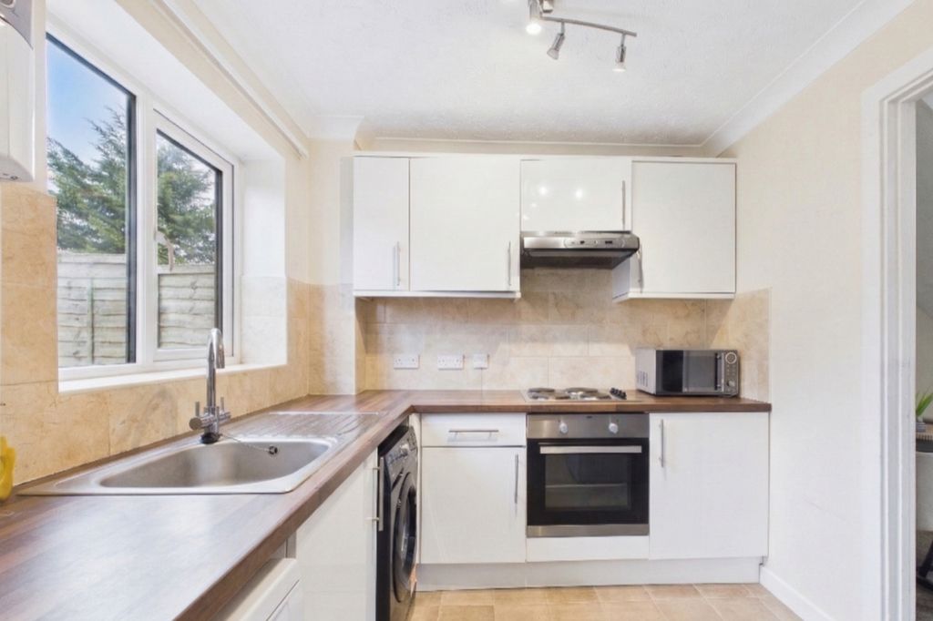 Property photo 2 of 14 Move In Ready And Low Maintenance Perfect For A fi