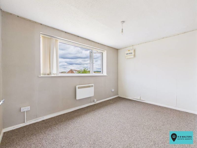 Property photo 3 of 6 Bedroom