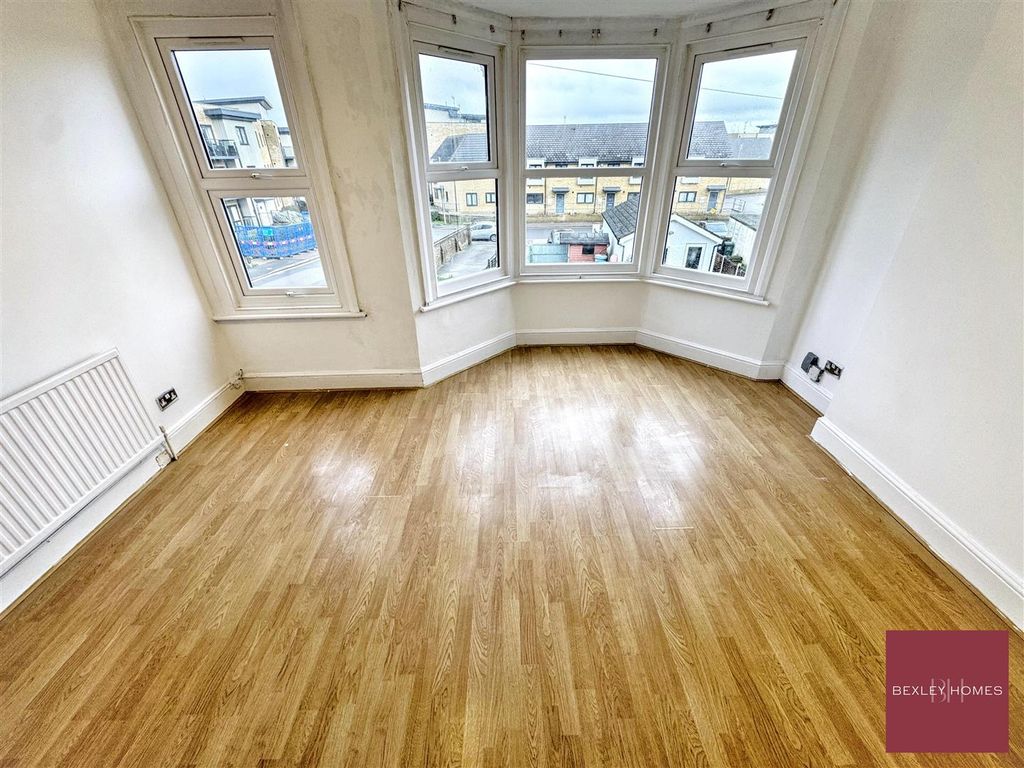 Property photo 3 of 12 Img_1544.Jpg