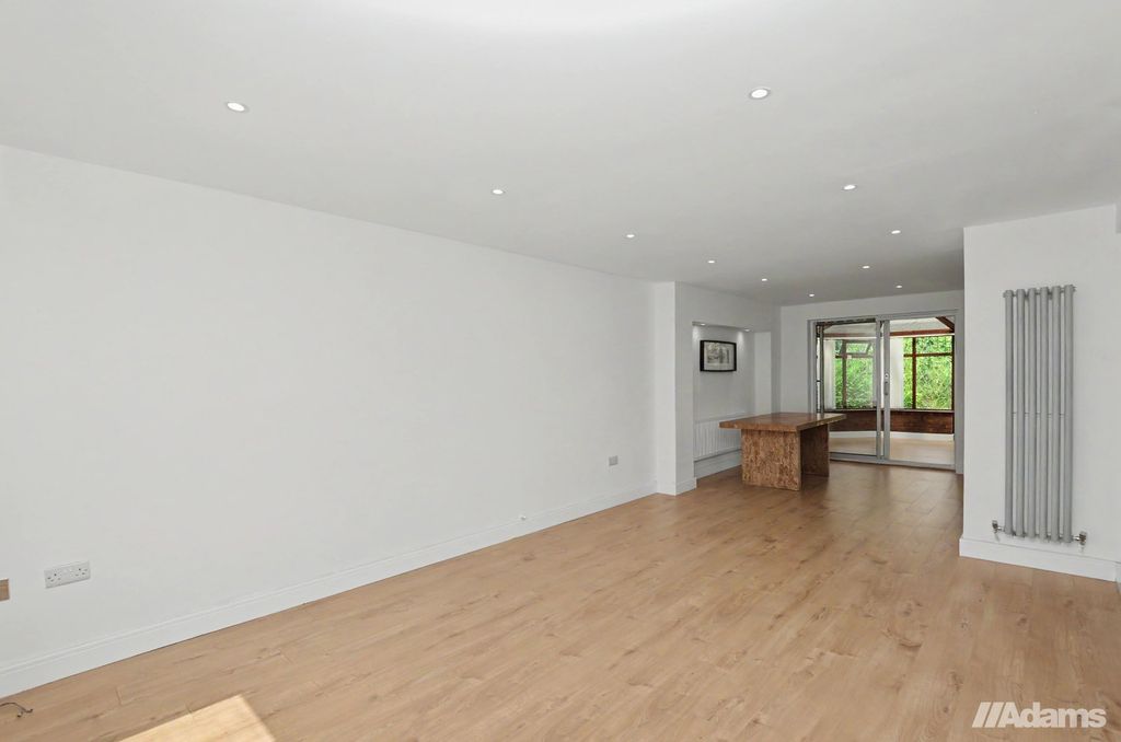 Property photo 3 of 38