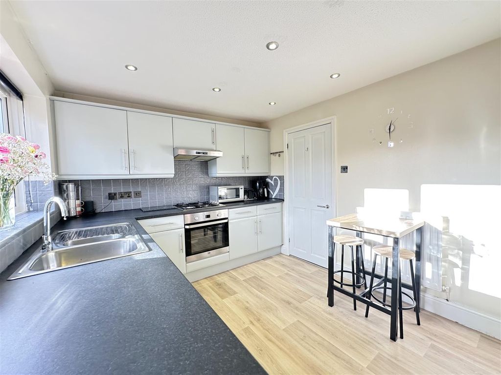 Property photo 2 of 39 Dining Kitchen