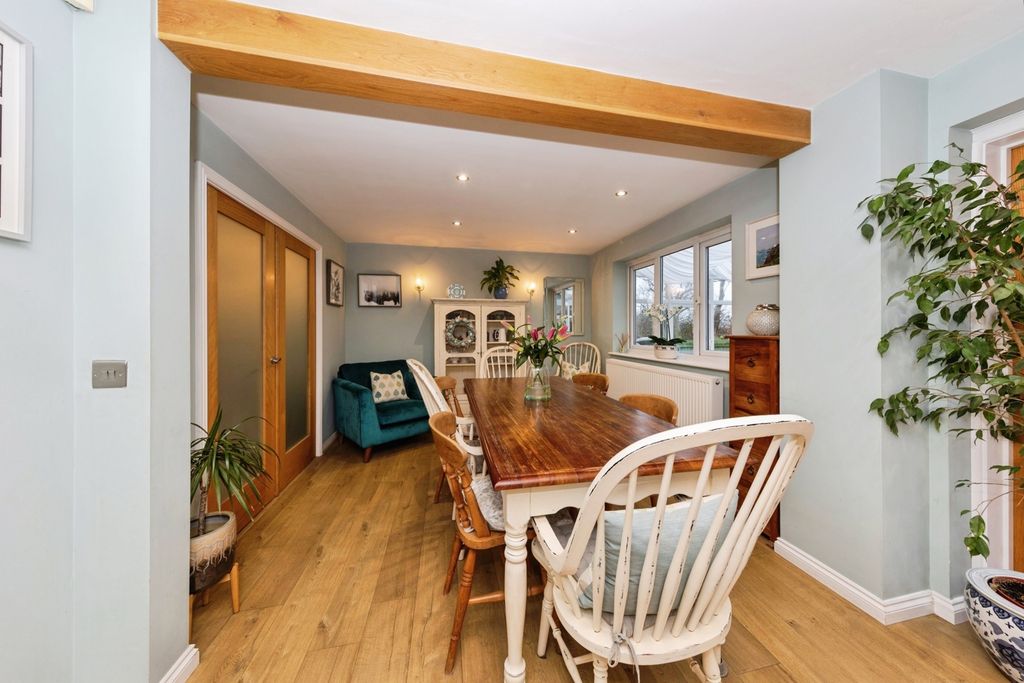 Property photo 3 of 23 Pbox-Img.Jpg