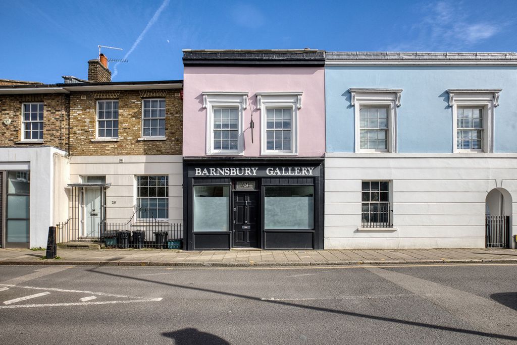 Property photo 1 of 30