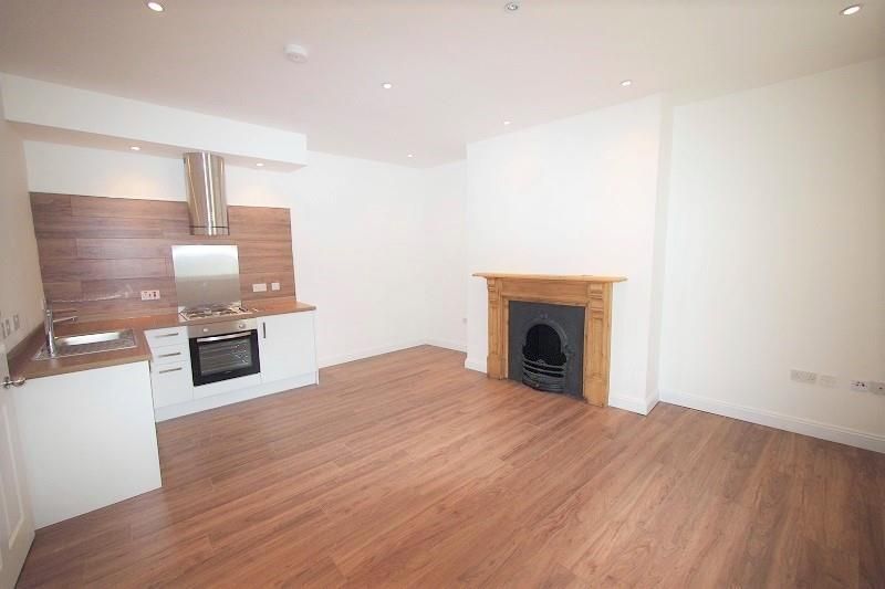 Property photo 2 of 8 F1 20 Berk Lounge 9.Jpg