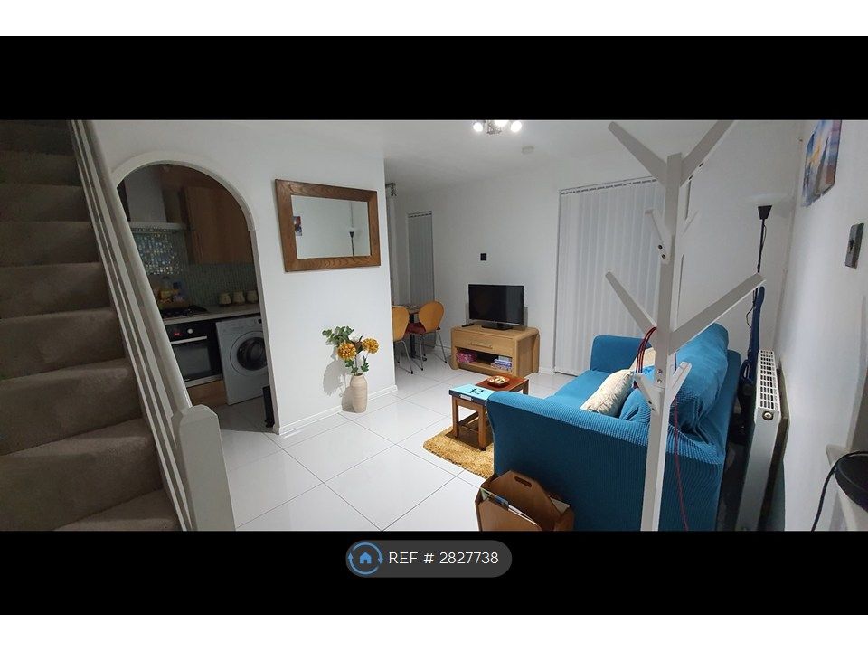 Property photo 2 of 9 Living Room