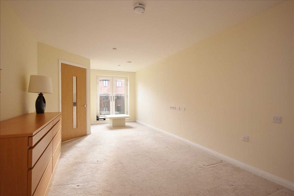 Property photo 2 of 10 Lounge
