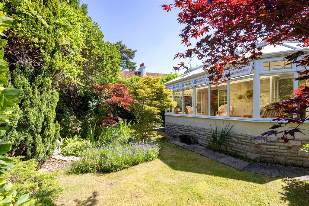 Property photo 2 of 32 Picture No. 68