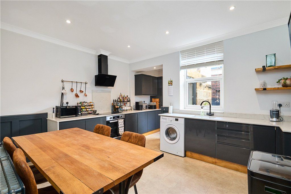 Property photo 2 of 21 Kitchen/ Dining