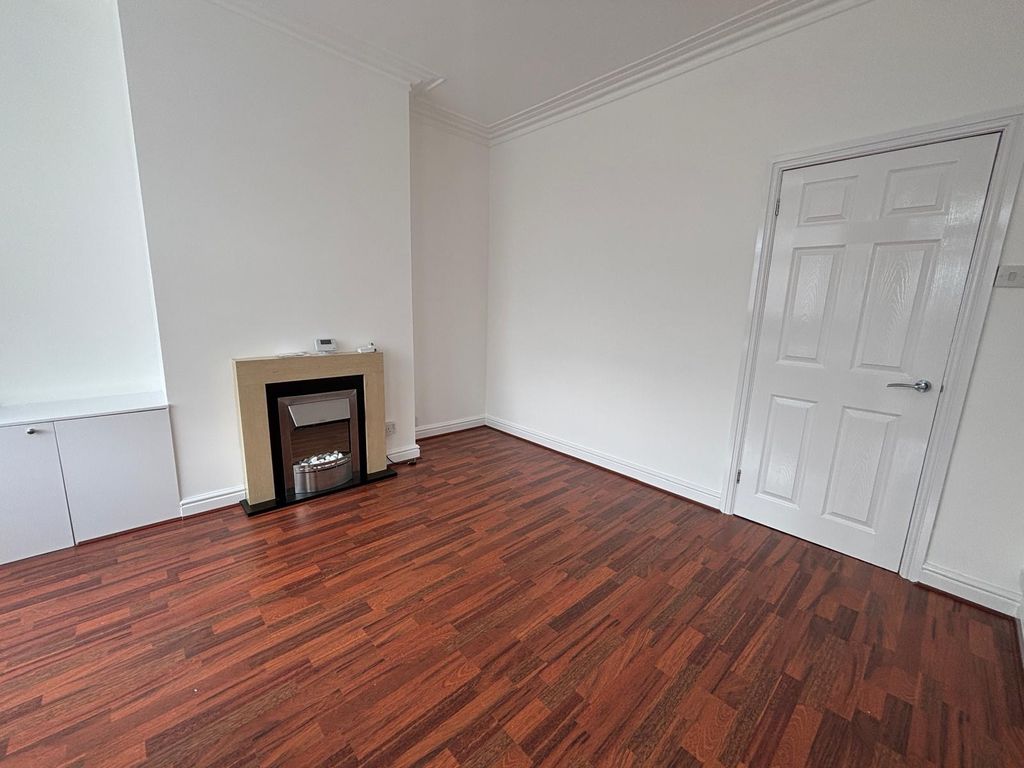 Property photo 3 of 17 Image