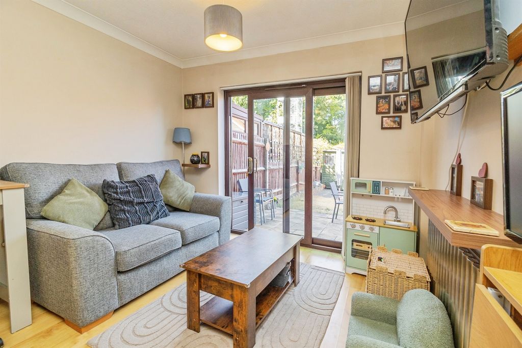 Property photo 2 of 13
