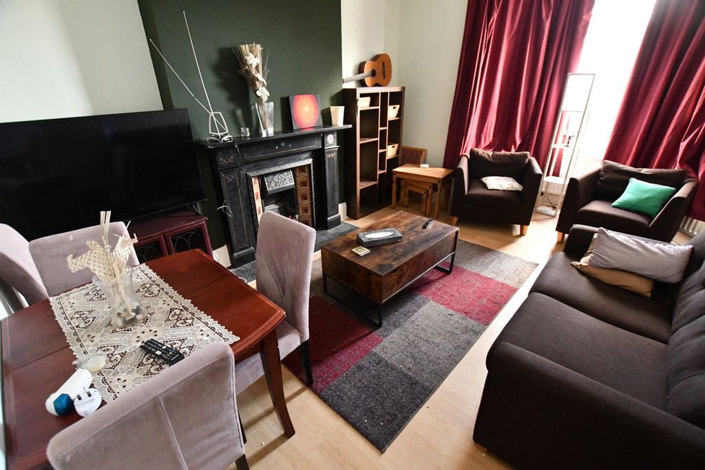 Property photo 1 of 12 Dsc_5704