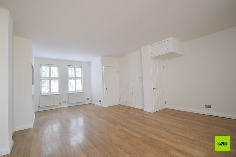 Property photo 1 of 17 Photo 10