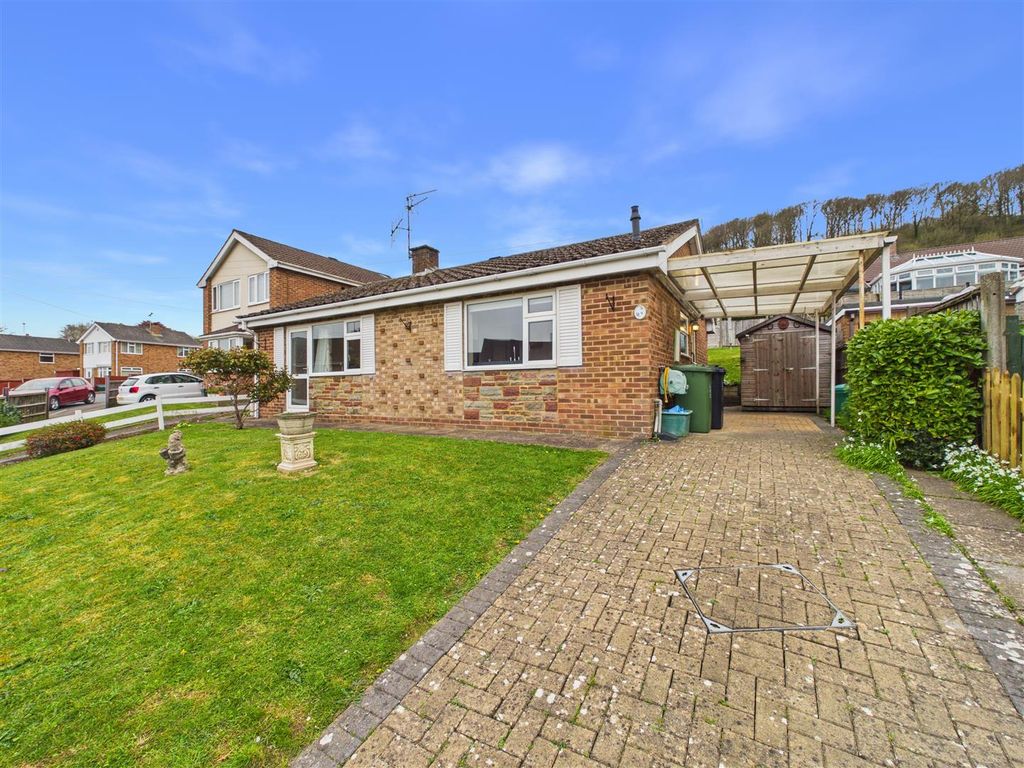 Property photo 1 of 12