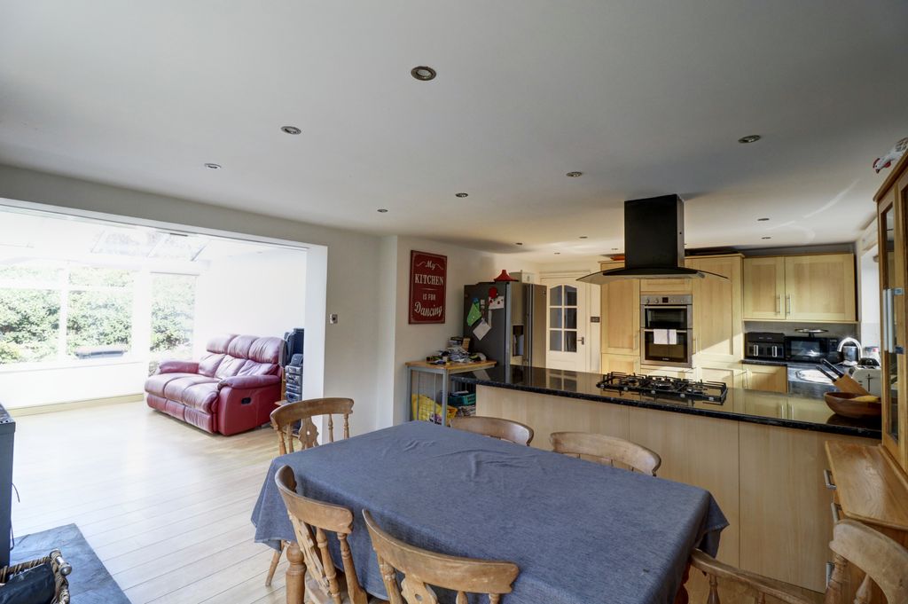 Property photo 2 of 21 Dining Area 1.3