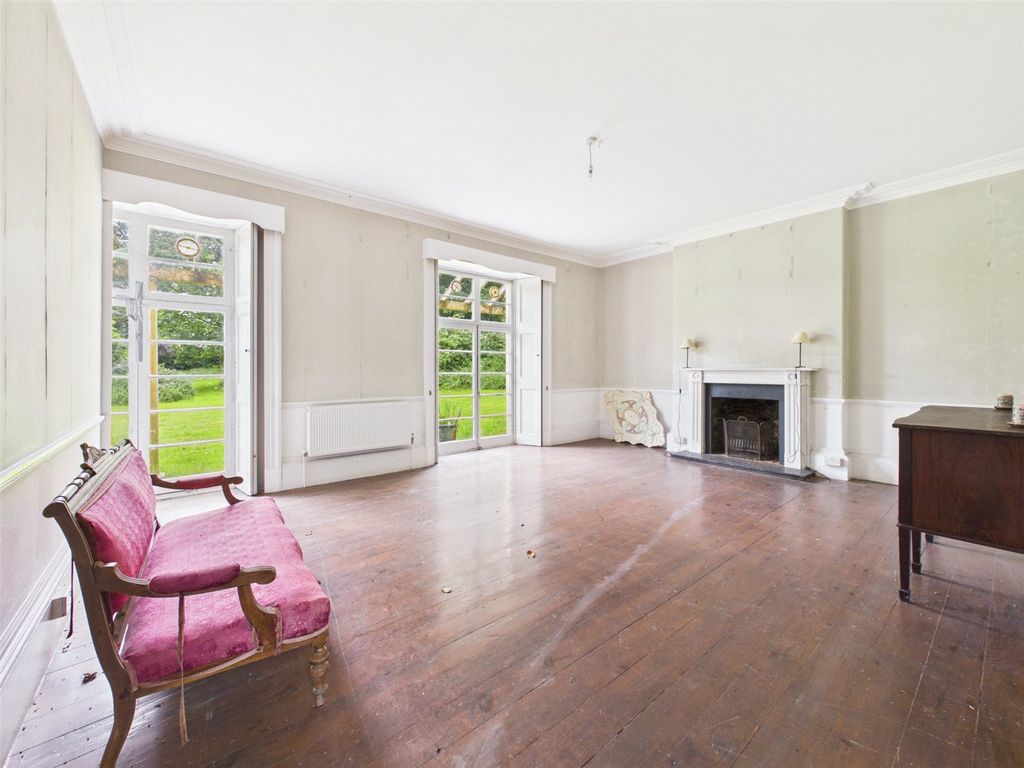 Property photo 3 of 49 Picture No. 28