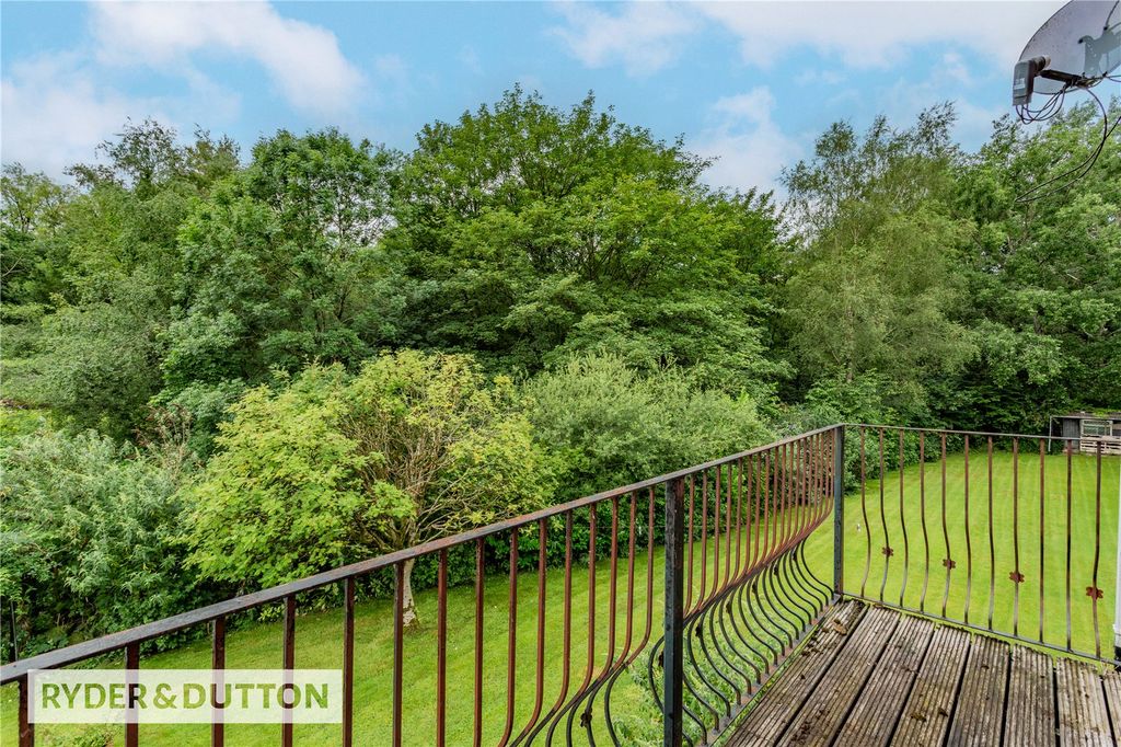 Property photo 3 of 37 Picture No. 05