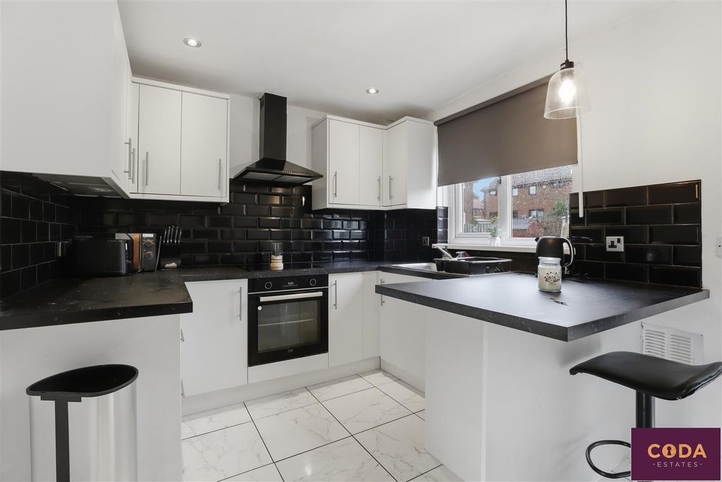 Property photo 3 of 20 8_Img_6839.Jpg