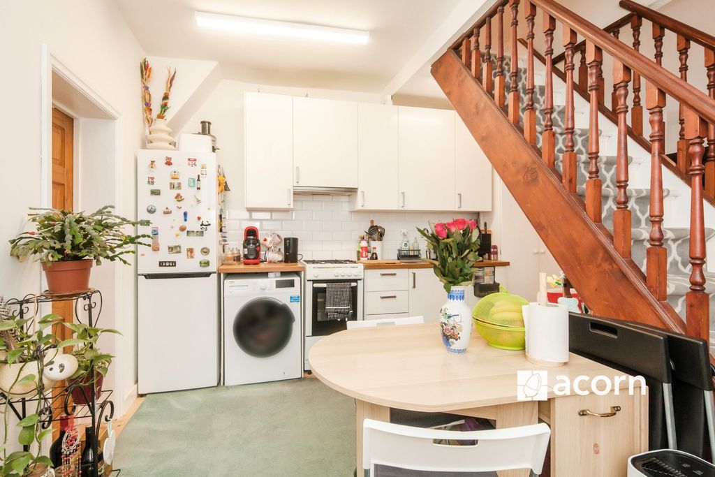 Property photo 3 of 10 0c6B51B5-A0c3-F01...