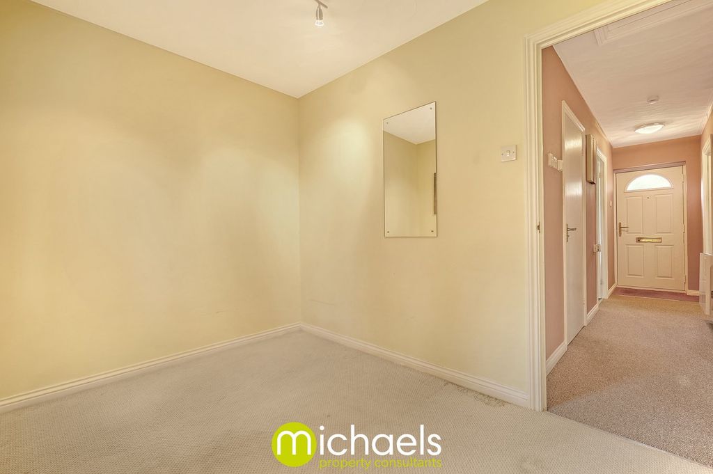 Property photo 2 of 23