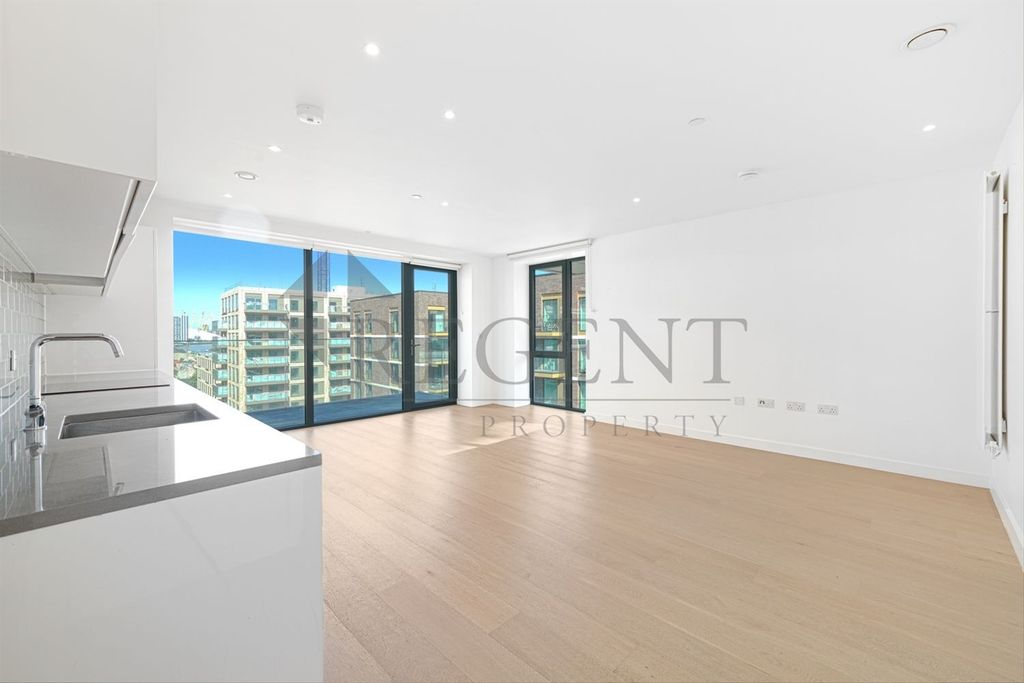 Property photo 3 of 17 Open Plan