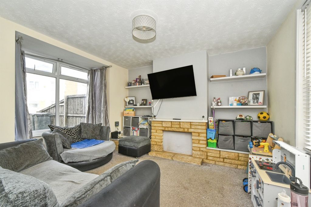 Property photo 2 of 20