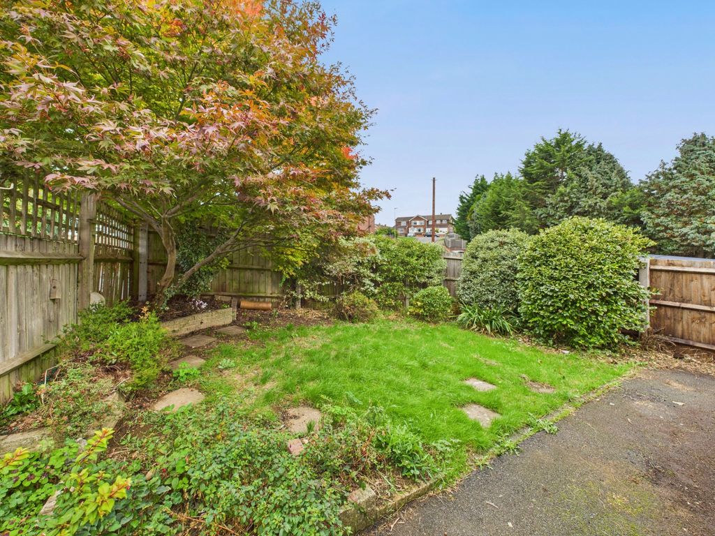 Property photo 3 of 11 Garden