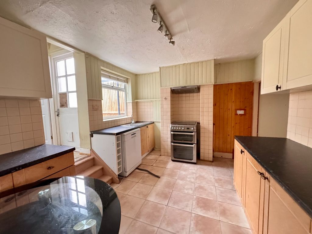 Property photo 3 of 8 2671086