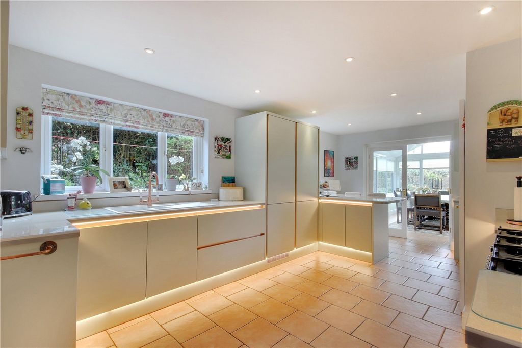 Property photo 2 of 17 Kitchen