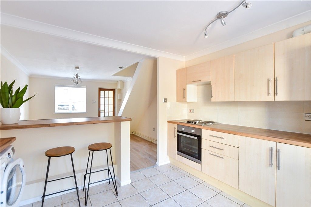 Property photo 1 of 11 Kitchen