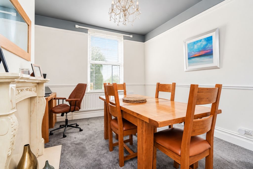 Property photo 3 of 24 Dining Room