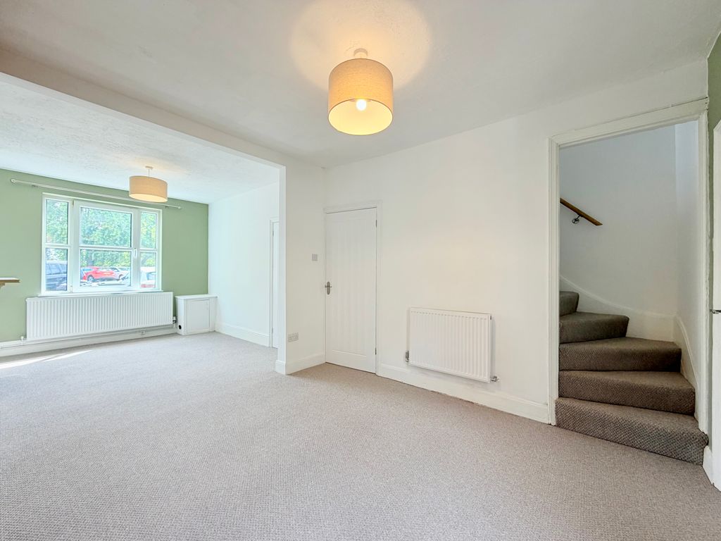 Property photo 2 of 18 Image