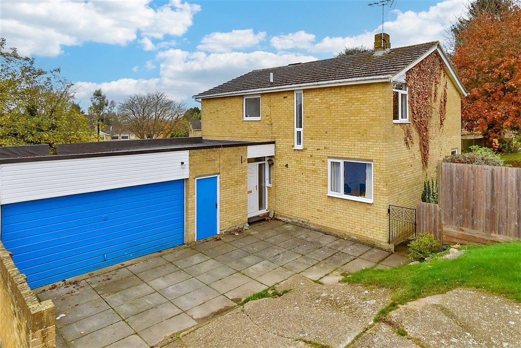 Property photo 1 of 16 Front.