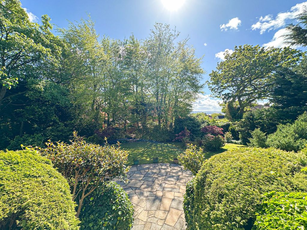 Property photo 3 of 32