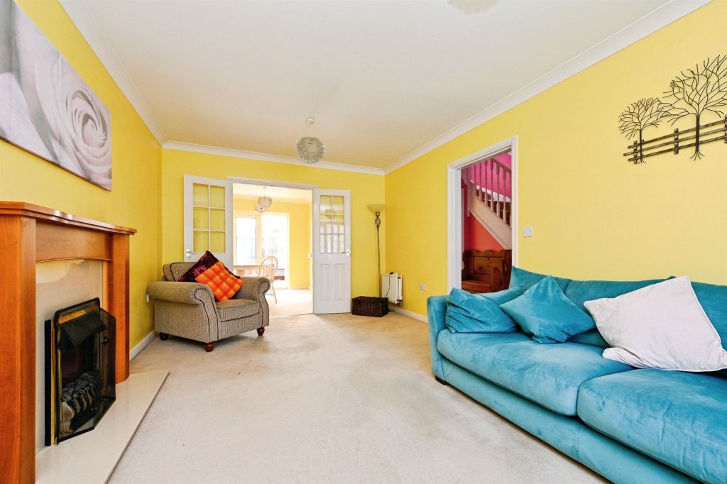 Property photo 3 of 18