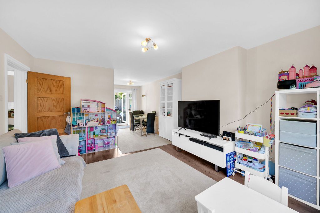 Property photo 3 of 17