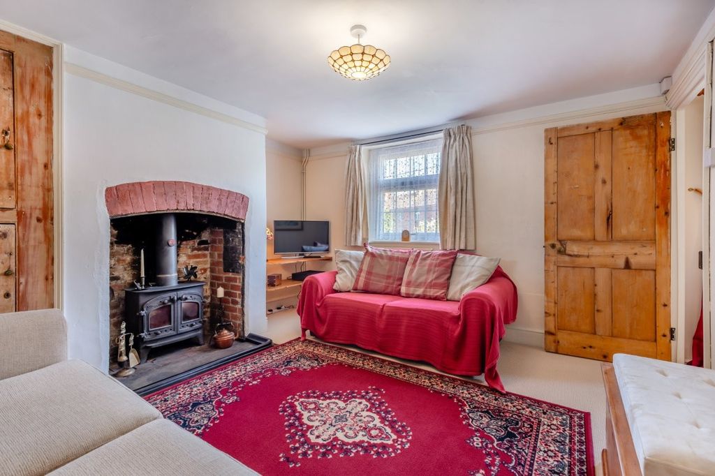 Property photo 2 of 34