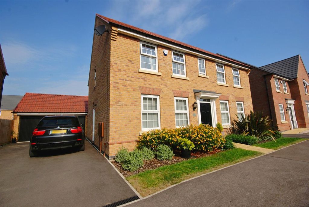 Property photo 1 of 35