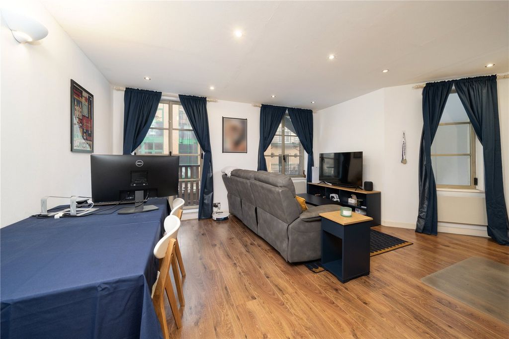 Property photo 1 of 10 Picture No. 05