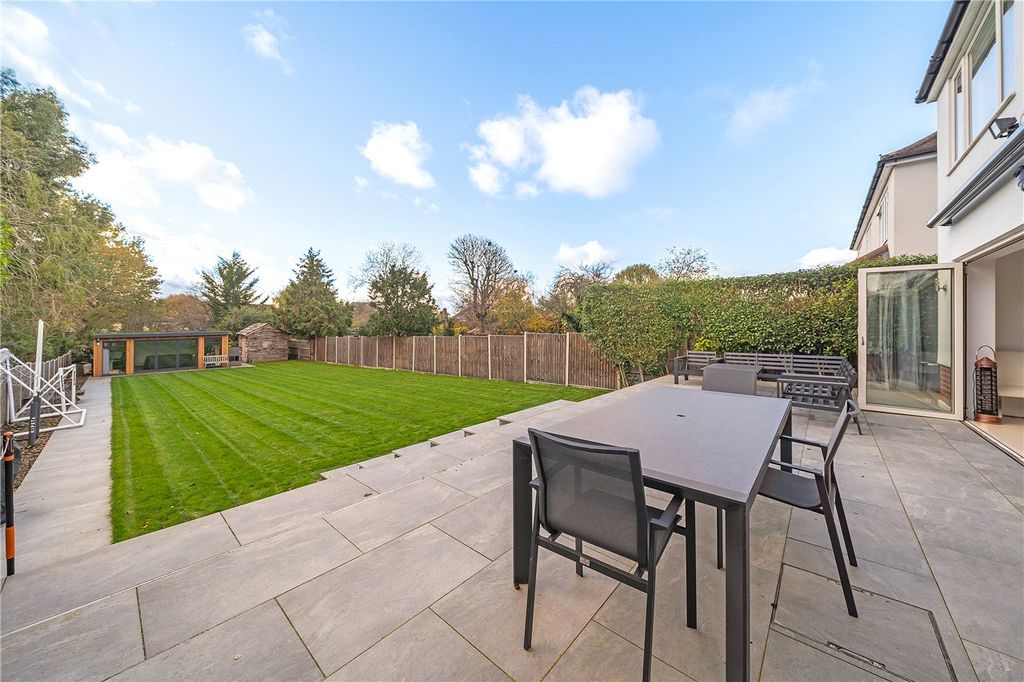 Property photo 3 of 19 Picture No. 08