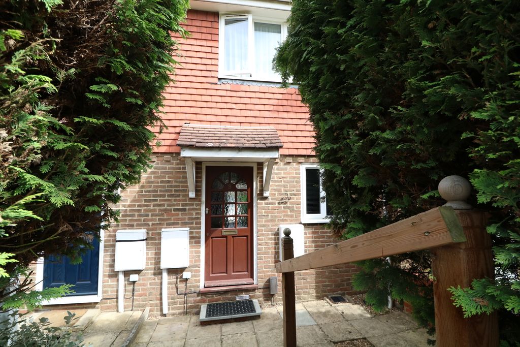 Property photo 2 of 8
