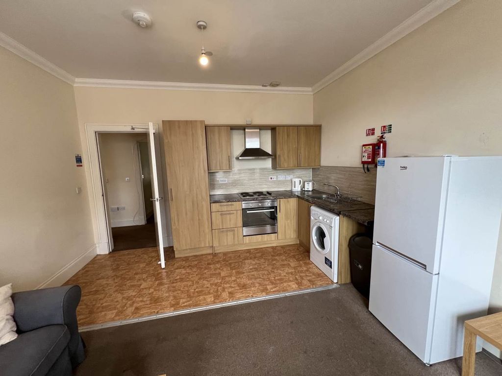 Property photo 3 of 11 Img_0695