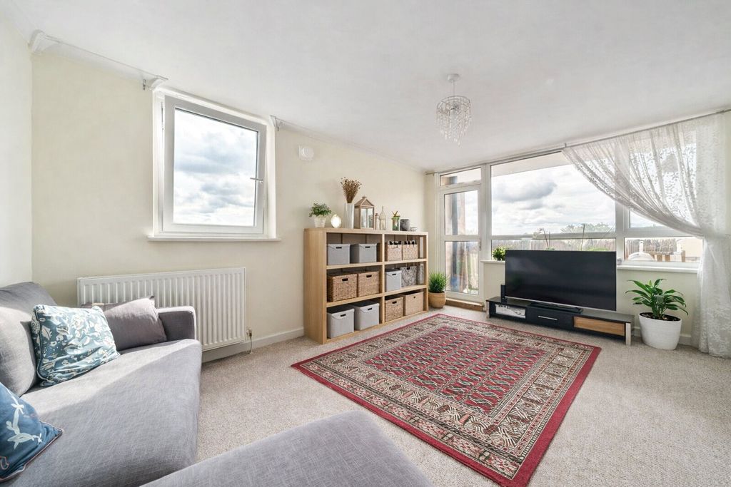 Property photo 2 of 14 Picture No. 25