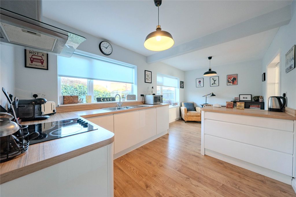 Property photo 3 of 15 Picture No. 04