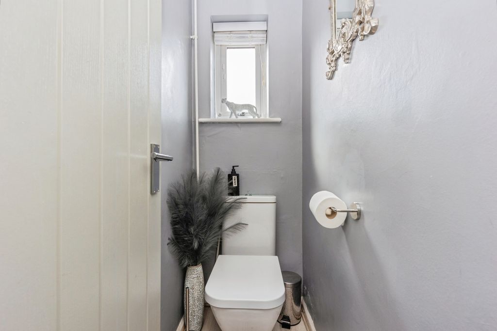 Property photo 3 of 19 Pbox-Img.Jpg